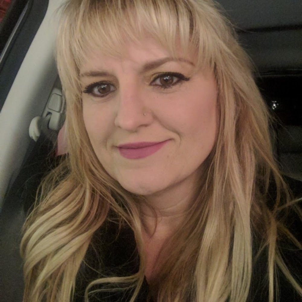 Meet your Posher, Tina